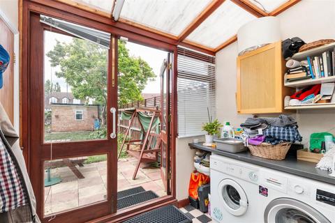 undefined, Wandle Road, Morden SM4