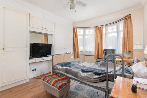 117 Wandle Road, Morden, SM4 6AD