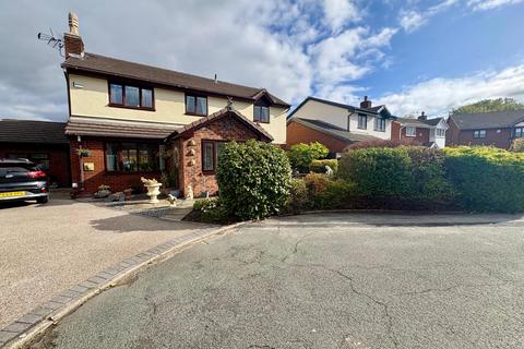 4 bedroom detached house for sale, Raleigh Close Old Hall, Warrington