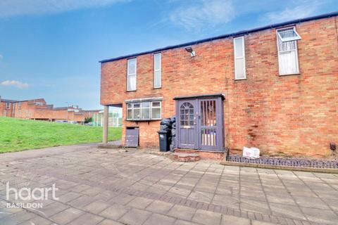 undefined, Beeston Courts, Basildon