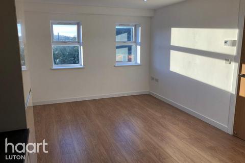 undefined, Old Bedford Road, Luton