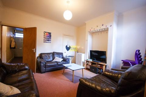 6 bedroom terraced house to rent, Tiverton Road, Birmingham B29