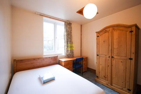 6 bedroom terraced house to rent, Tiverton Road, Birmingham B29