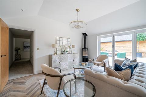 undefined, The Old Stables, Old Wattlehurst Farm, Dorking Road, Kingsfold, Horsham, RH12