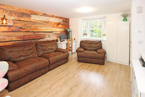 3 bedroom semi-detached house for sale, Oliver Close, Kempston, Bedford, MK42