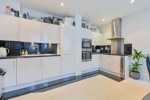 2 bedroom flat to rent, Bromyard Avenue, Acton, London, W3