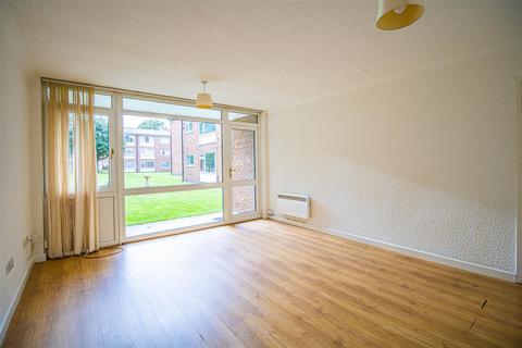 2 bedroom flat for sale, 2-Bed, Ground Floor Apartment for Sale on Moorlands, Preston
