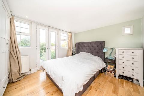 undefined, Brook Road, St Margarets TW1