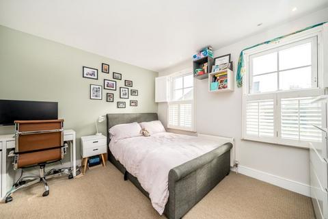 undefined, Brook Road, St Margarets TW1