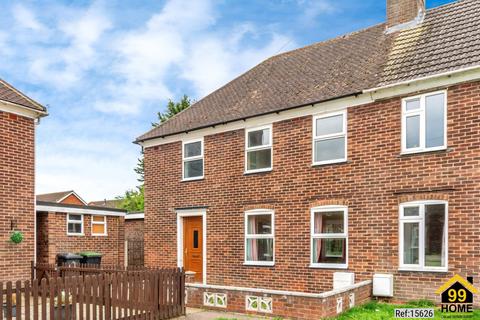 3 bedroom semi-detached house for sale - Moreteyne Road, Marston Moretaine, Bedford, Bedfordshire, MK43