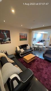 6 bedroom terraced house to rent, Heeley Road, Birmingham B29