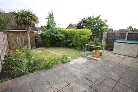 3 bedroom terraced house to rent, Guildford GU4