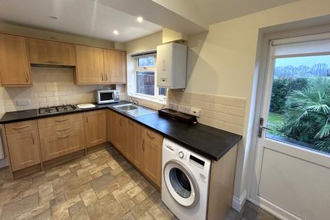 3 bedroom terraced house to rent, Guildford GU4