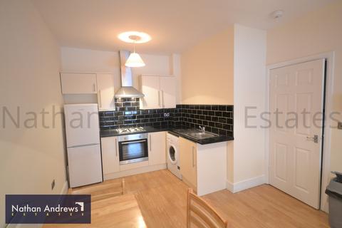 1 bedroom flat to rent, Queens Crescent, London NW5