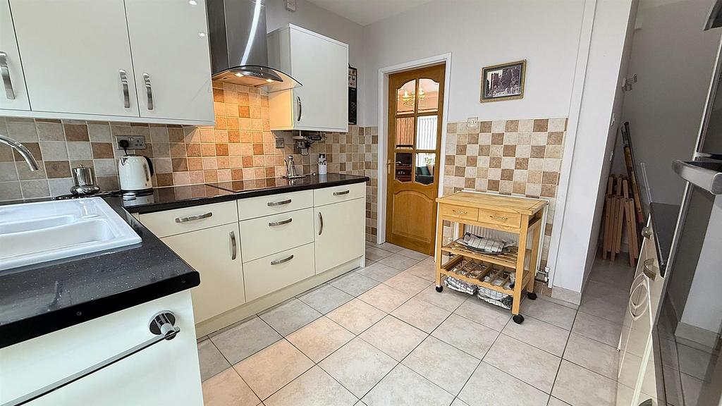 Kitchen 2