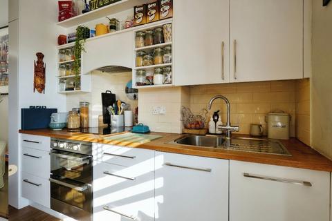 3 bedroom apartment for sale, Herne Hill, London, SE24