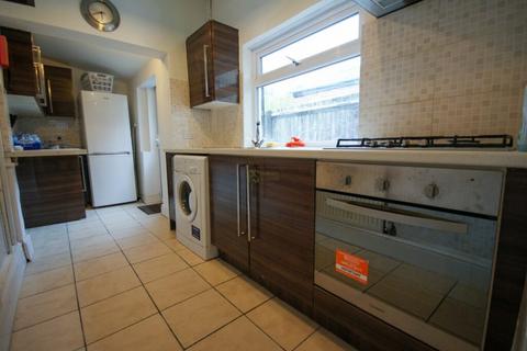 3 bedroom terraced house to rent, Gleave Road, Birmingham B29
