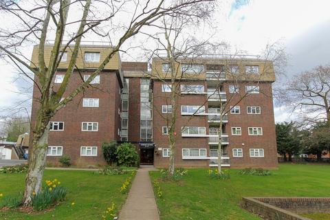 3 bedroom apartment for sale, Lodge Close, Edgware, HA8