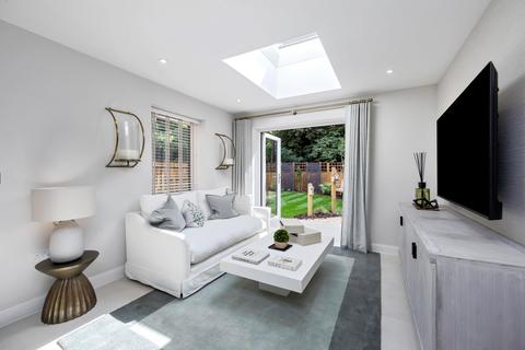 3 bedroom semi-detached house for sale, Brooklands Grove, Heath Road, Weybridge KT13