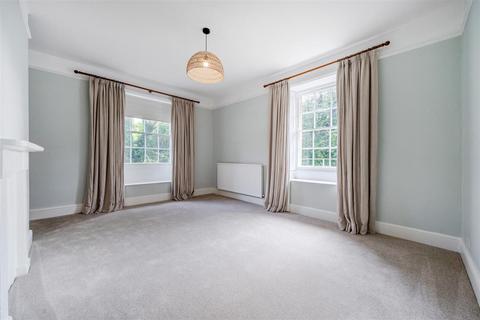 4 bedroom house to rent, Church Street, Shipton-Under-Wychwood OX7