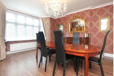 5 bedroom detached house for sale, Oakleigh Gardens, Edgware, HA8