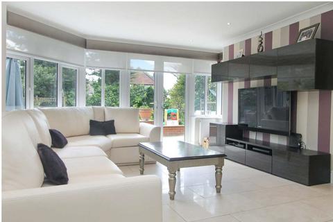 5 bedroom detached house for sale, Oakleigh Gardens, Edgware, HA8