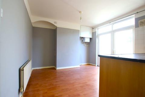 3 bedroom terraced house to rent, Keston Road, Thornton Heath, CR7
