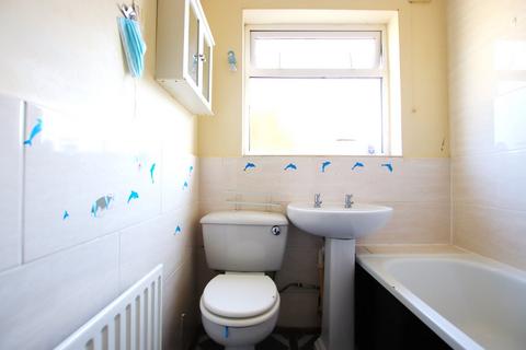 3 bedroom terraced house to rent, Keston Road, Thornton Heath, CR7