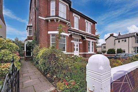 3 bedroom apartment to rent, Aughton Road, Southport PR8