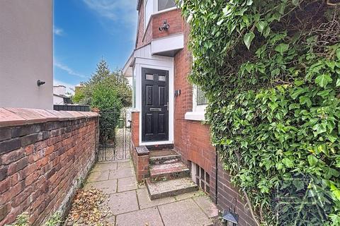 3 bedroom apartment to rent, Aughton Road, Southport PR8