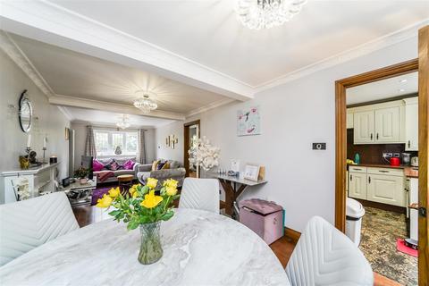 1 Bracken Mews, London, E4 7UT