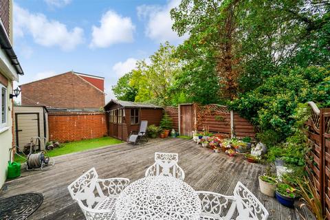 1 Bracken Mews, London, E4 7UT