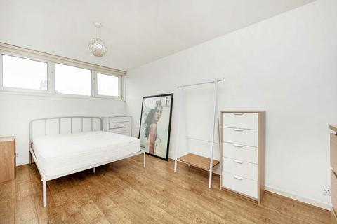3 bedroom house to rent, Blenheim Gardens, London SW2