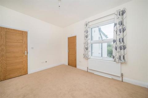 5 bedroom house to rent, St. Leonards Road, London SW14