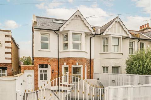 5 bedroom house to rent, St. Leonards Road, London SW14