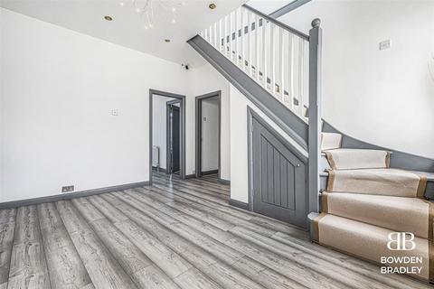 4 bedroom house for sale, Mayfair Avenue, Romford, RM6