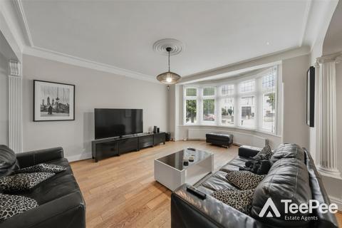 4 bedroom semi-detached house for sale, Bourne Hill, London