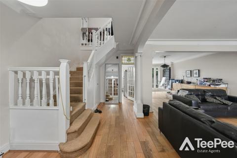 4 bedroom semi-detached house for sale, Bourne Hill, London