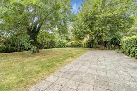 undefined, Totteridge Lane, London, N20