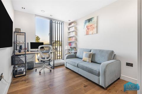 5c, Eden House New Road, London, N8 8TA