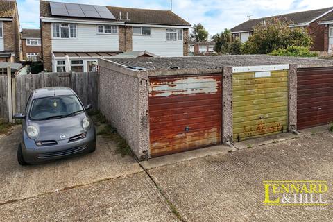 undefined, Roach/Tweed, East Tilbury RM18