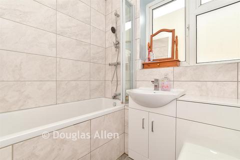 78a High Street, Hornchurch, RM12 4JD