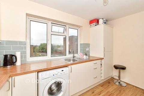 78a High Street, Hornchurch, RM12 4JD