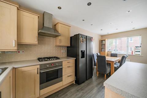 undefined, Owen Way,  Basingstoke,  RG24