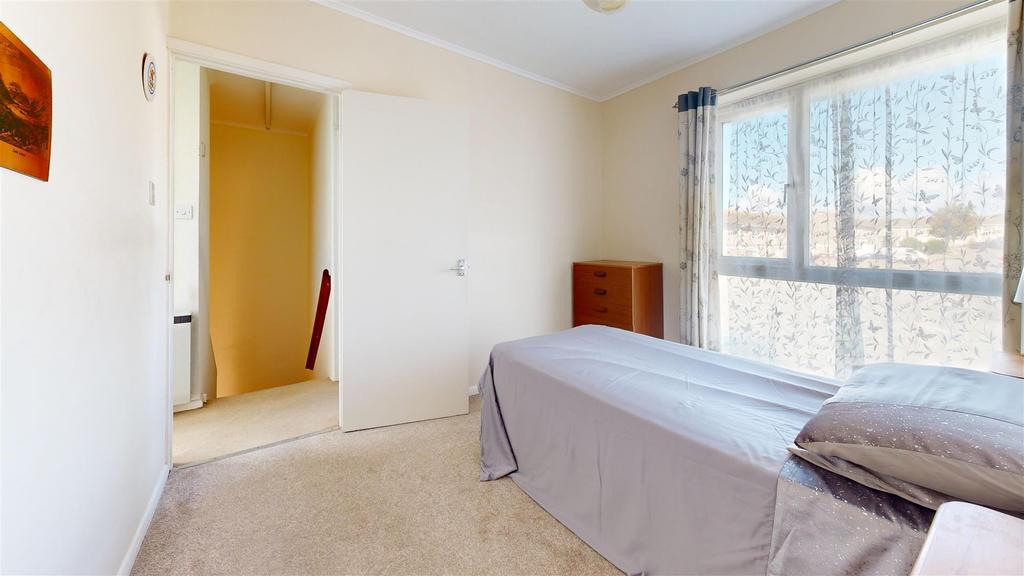 37-Croft-Road-Bedroom.jpg