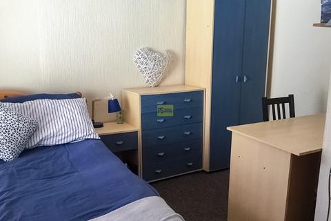 6 bedroom terraced house to rent, Heeley Road, Birmingham B29