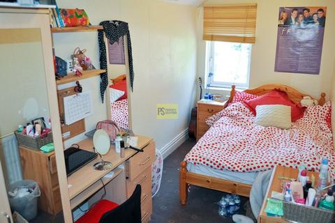 5 bedroom terraced house to rent, Hubert Road, Birmingham B29