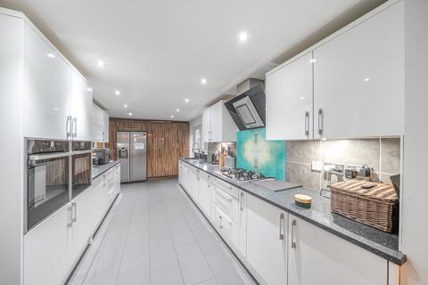 51 Markfield Road, Caterham, CR3 6RQ