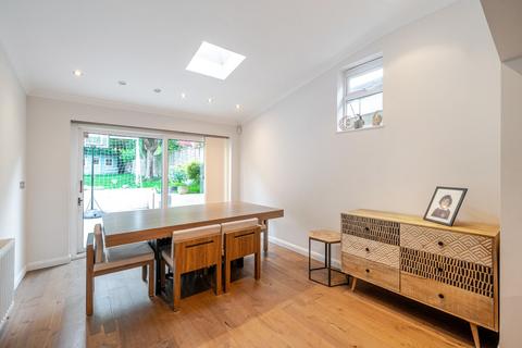 51 Markfield Road, Caterham, CR3 6RQ