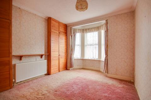 3 bedroom semi-detached house for sale, BITTERNE PARK! NO FORWARD CHAIN! POTENTIAL TO IMPROVE!